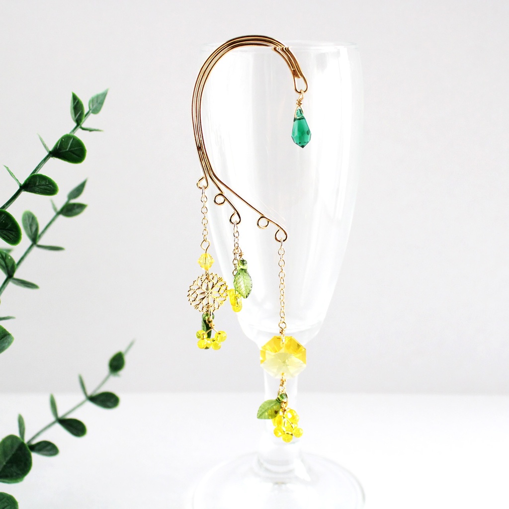 痛くない、落ちない♪ ミモザのイヤーフック(高品質クリスタル使用)