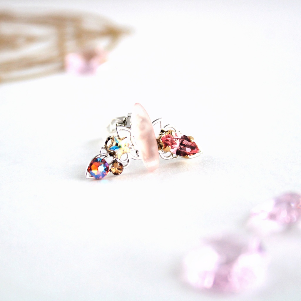 星夜のイヤーカフ (シルバーカラー全7色)ニッケルフリー☆高品質クリスタル使用