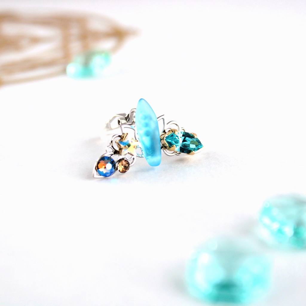 星夜のイヤーカフ (シルバーカラー全7色)ニッケルフリー☆高品質クリスタル使用