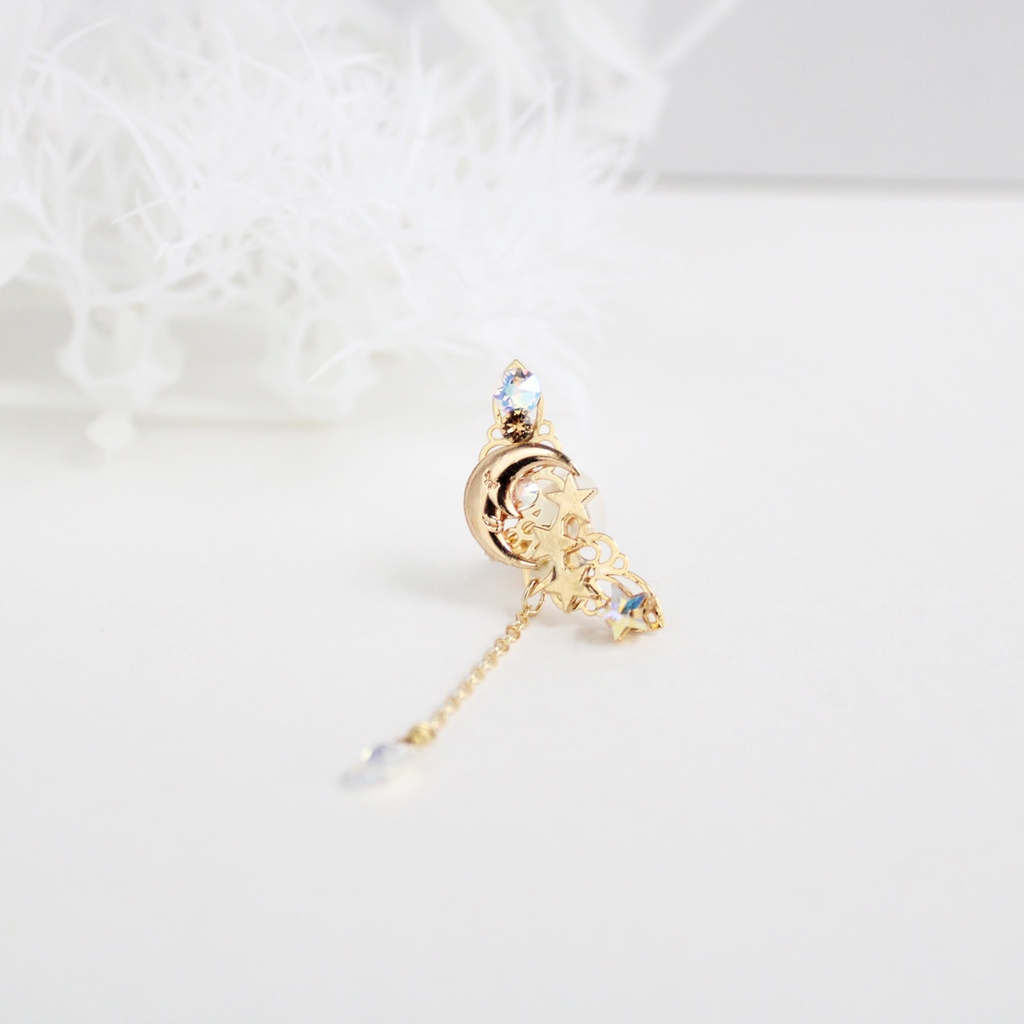 痛くない&アレルギー対応★夢見る三日月イヤーカフ (青 or オーロラ)☆高品質クリスタル使用