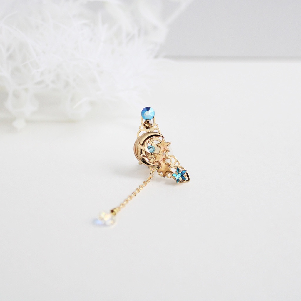 痛くない&アレルギー対応★夢見る三日月イヤーカフ (青 or オーロラ)☆高品質クリスタル使用