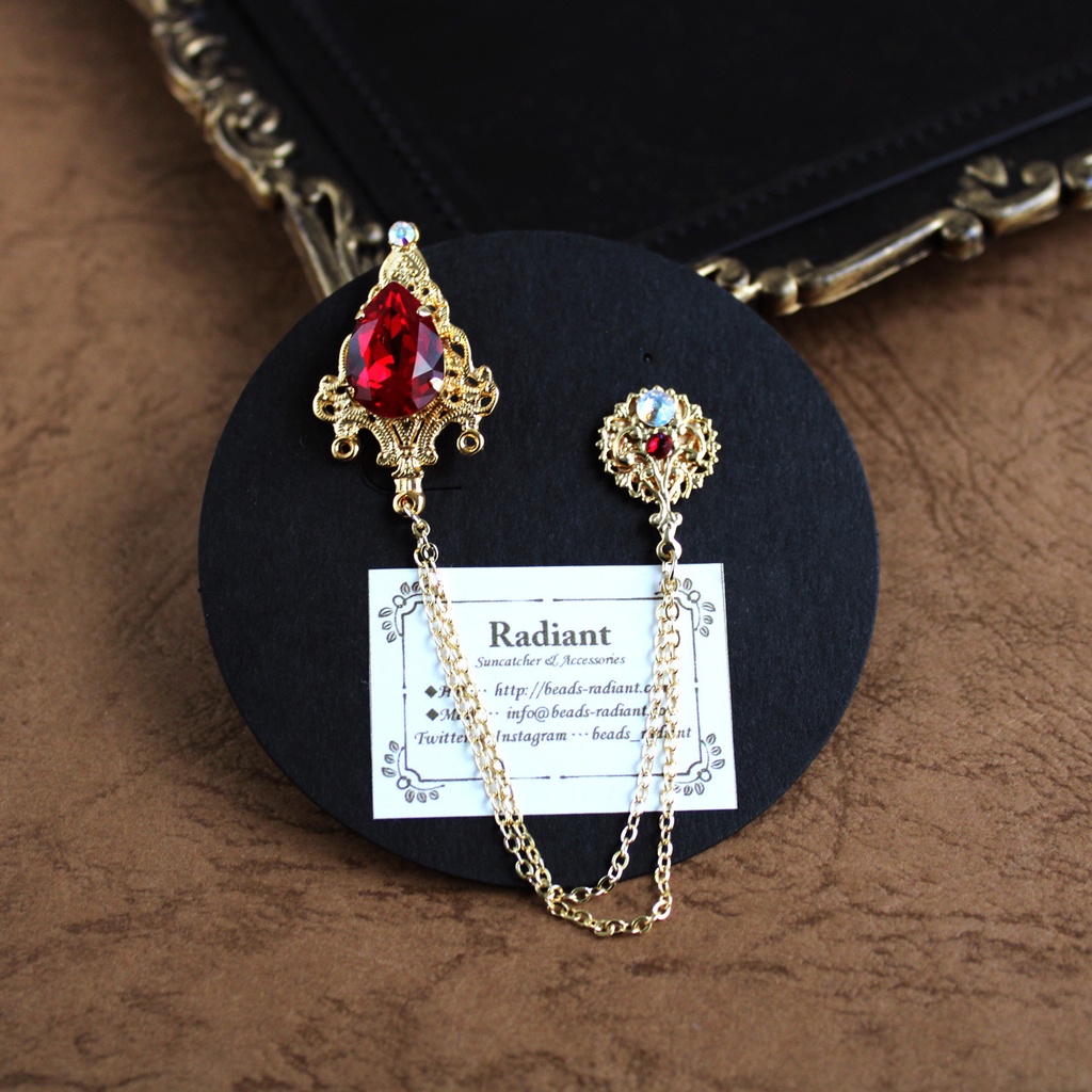 1点もの☆襟や鞄、ネクタイに♪軽量★雫のチェーンブローチ(全4色)【高級クリスタル使用】