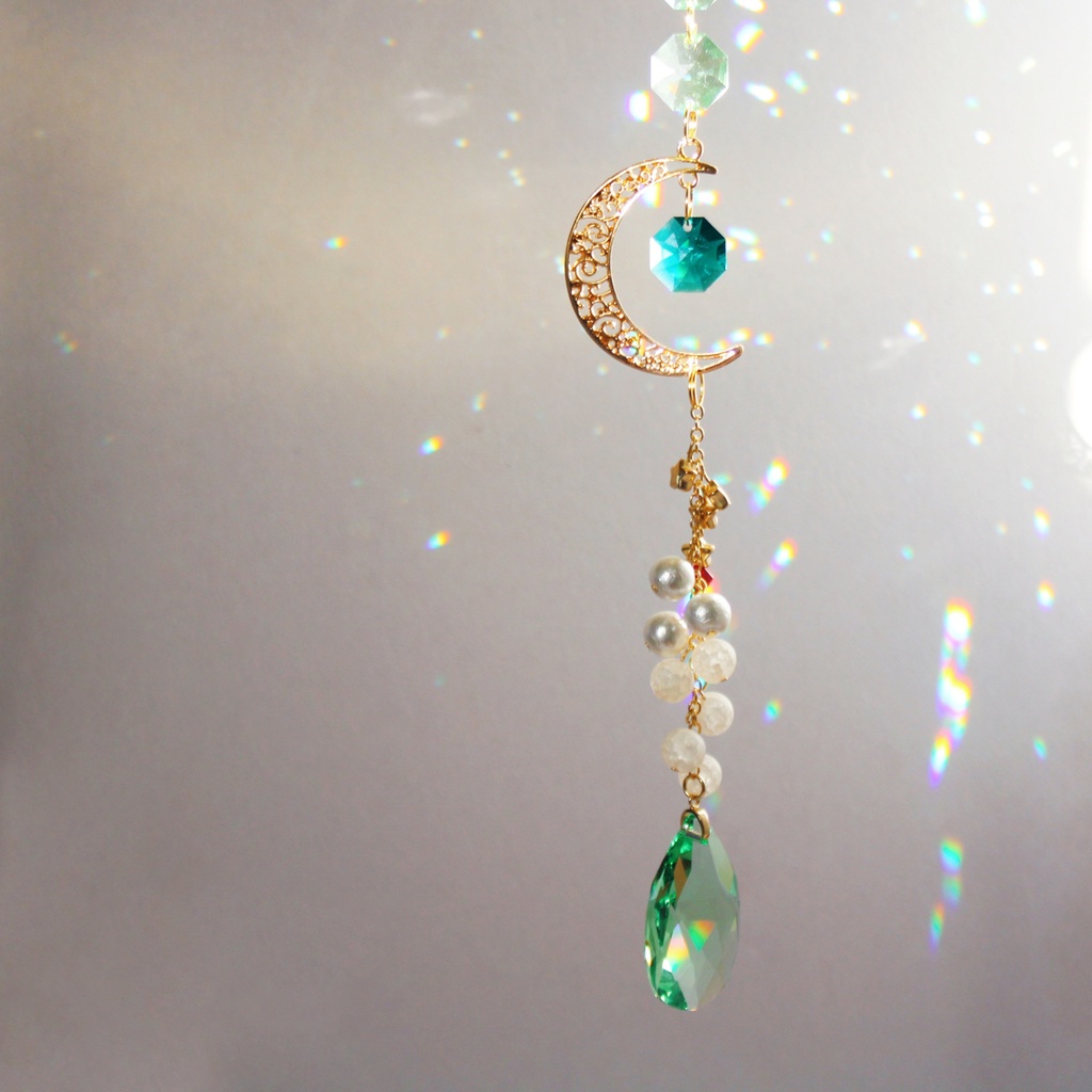 1点もの☆個性的なあの方に♪ 月光のクリームソーダ サンキャッチャー 8月ペリドット