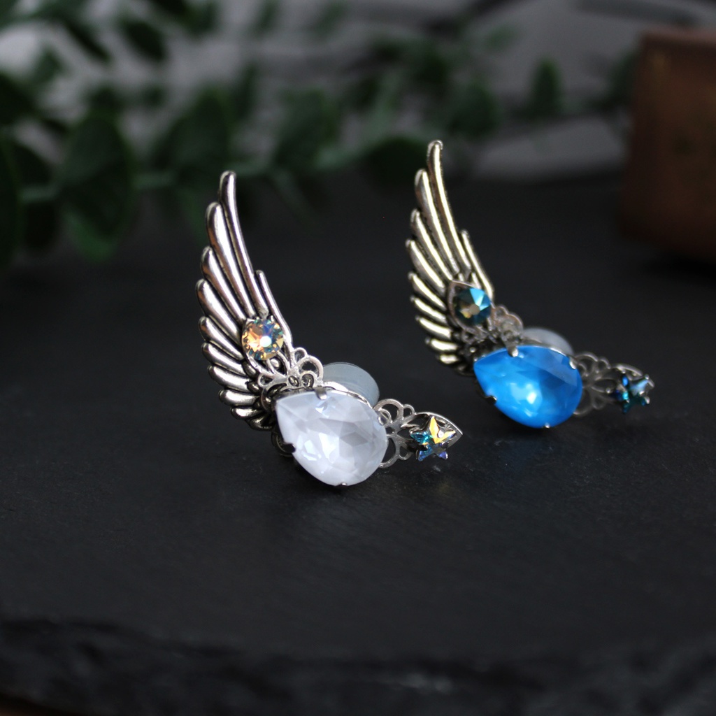 暗闇で光る♪星翼のイヤーカフ (全2色)シルバー ✴︎高品質クリスタル✴︎アレルギー対応&痛くないクリップ