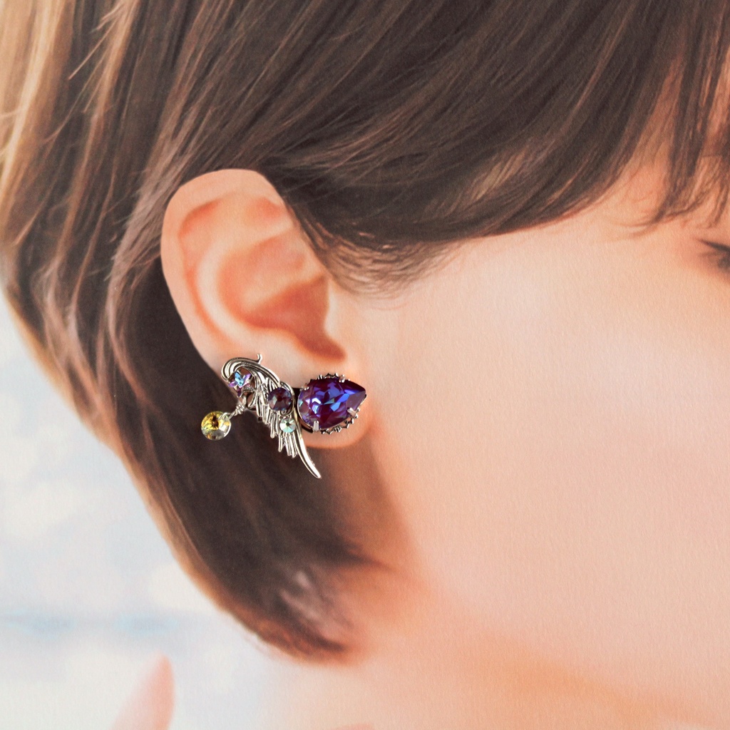 凛と幻想的に輝く☆ウィンターブロッサム~冬夜華のイヤーカフ ✴︎アレルギー対応&痛くないクリップ