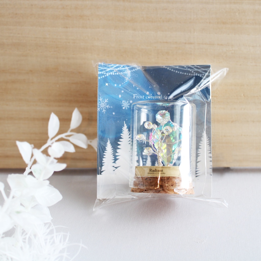 冬季限定✴︎希少クリスタル使用樹✴︎氷の置き型サンキャッチャー(ガラスドーム風)