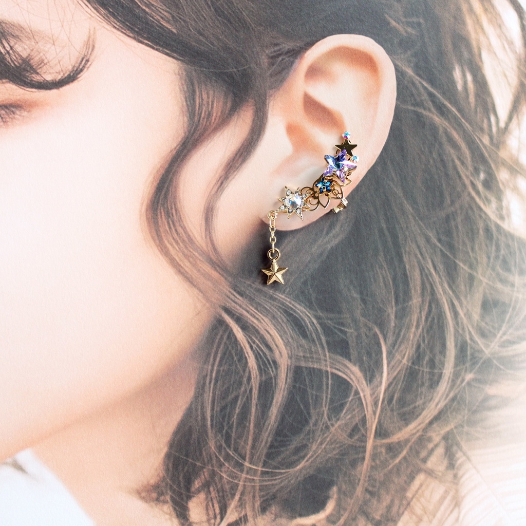 こぼれ星のイヤーカフ(ゴールドorシルバー 右耳・左耳)受注制作| スワロフスキー・クリスタル 天体 星