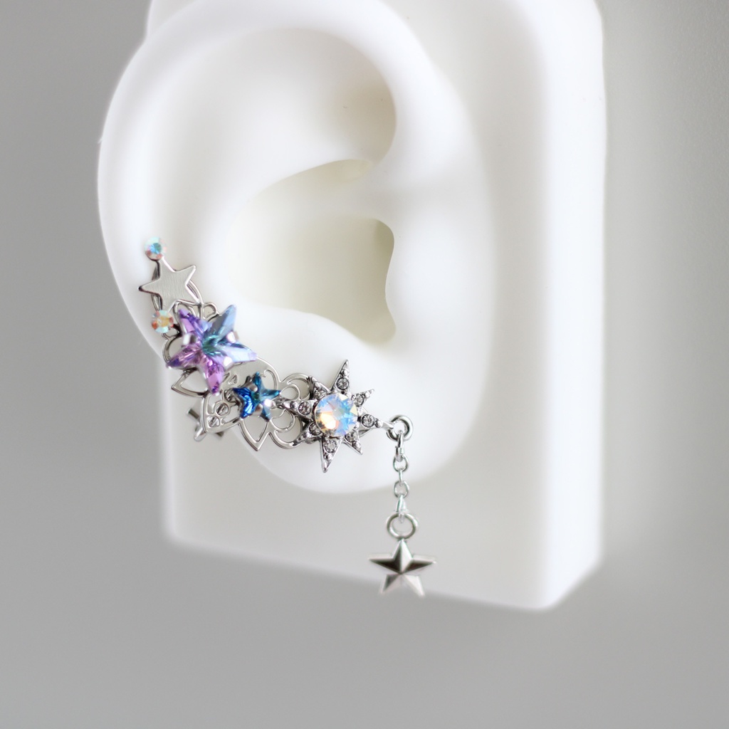 こぼれ星のイヤーカフ(ゴールドorシルバー 右耳・左耳)受注制作| スワロフスキー・クリスタル 天体 星