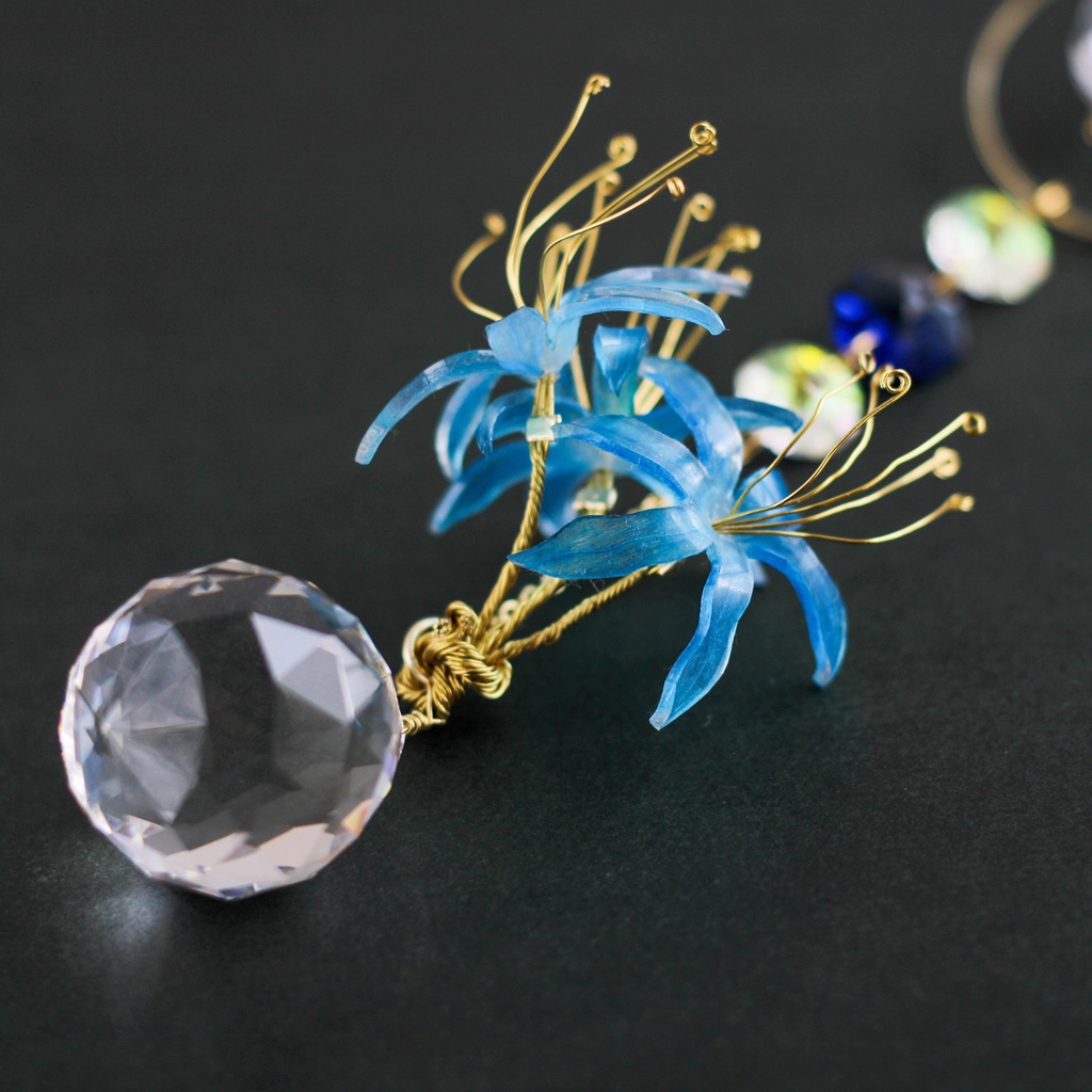 和モダン1点もの☆高品質クリスタル☆彼岸花のサンキャッチャー(赤or青)Red spider Lilly / Blue spider Lilly