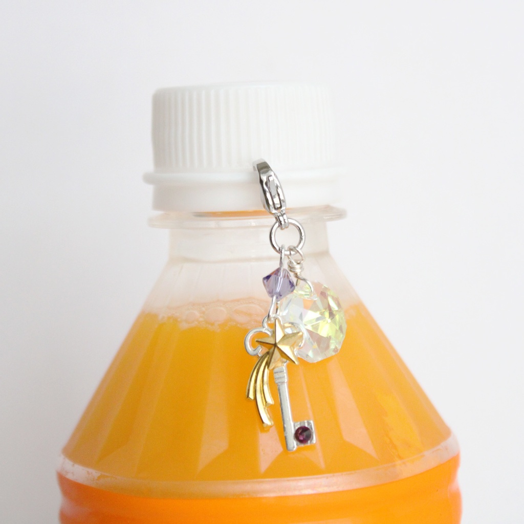 盗難防止に⭐︎チャームが外せる2Way☆星空の鍵アンブレラマーカー 全5色☆ 傘・ペットボトルの目印に