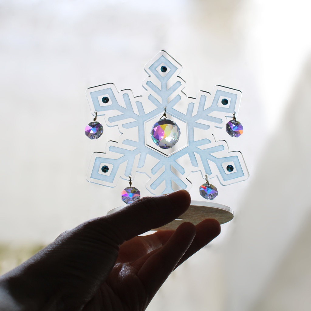 冬季限定★省スペースに飾れる♪置き型雪の結晶サンキャッチャー