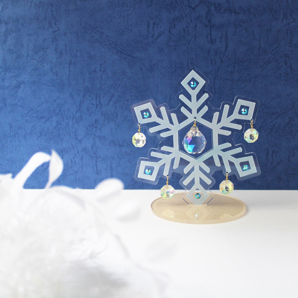 冬季限定★省スペースに飾れる♪置き型雪の結晶サンキャッチャー