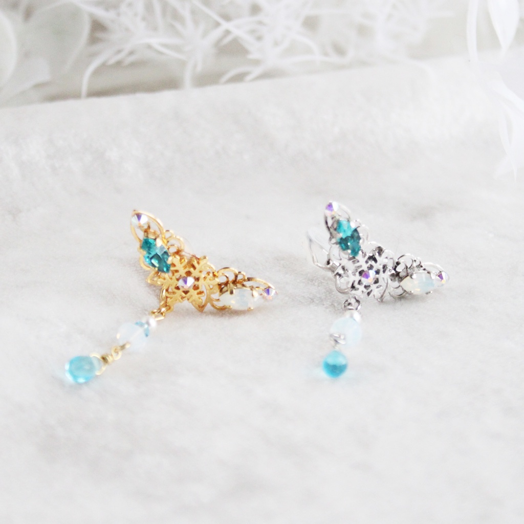 雪と氷のイヤーカフ（金銀）