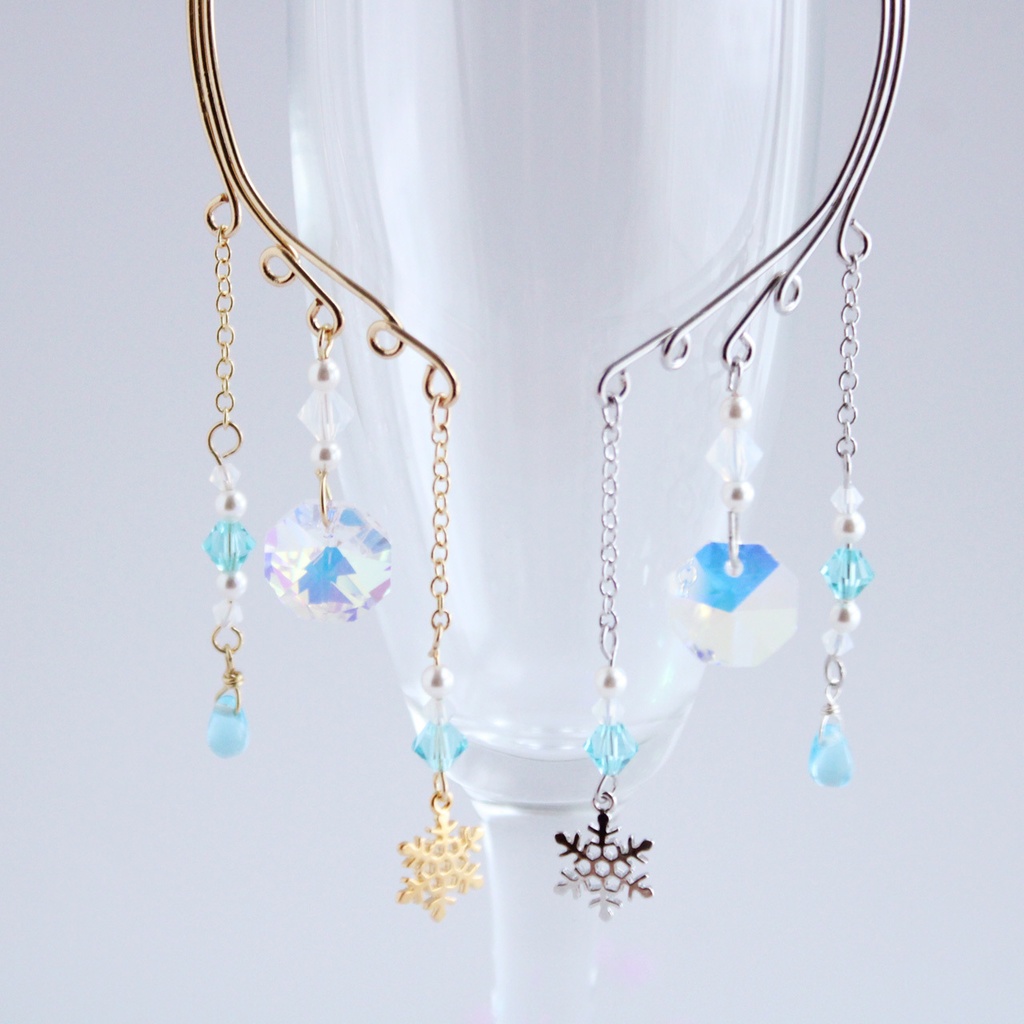 雪と氷のイヤーフック(金銀)