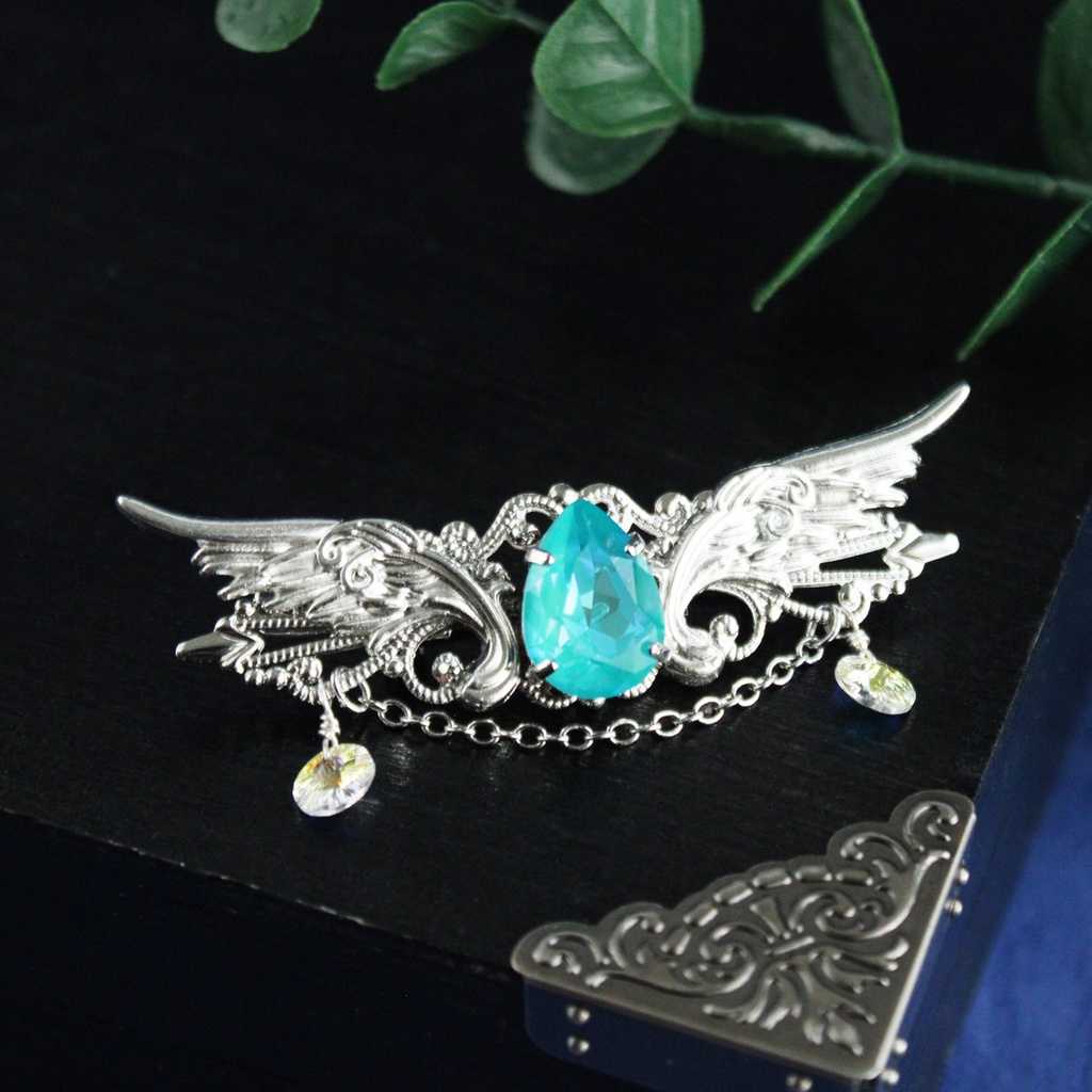 夜空の翼ブローチ(全5色)シルバー【高級クリスタル使用】