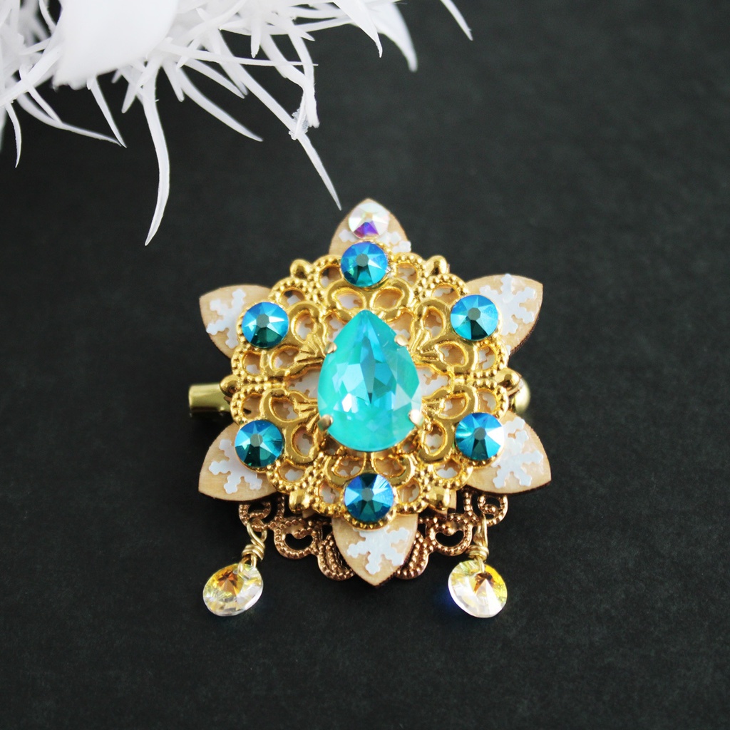 雪の華ブローチ(全5色)【高級クリスタル使用】