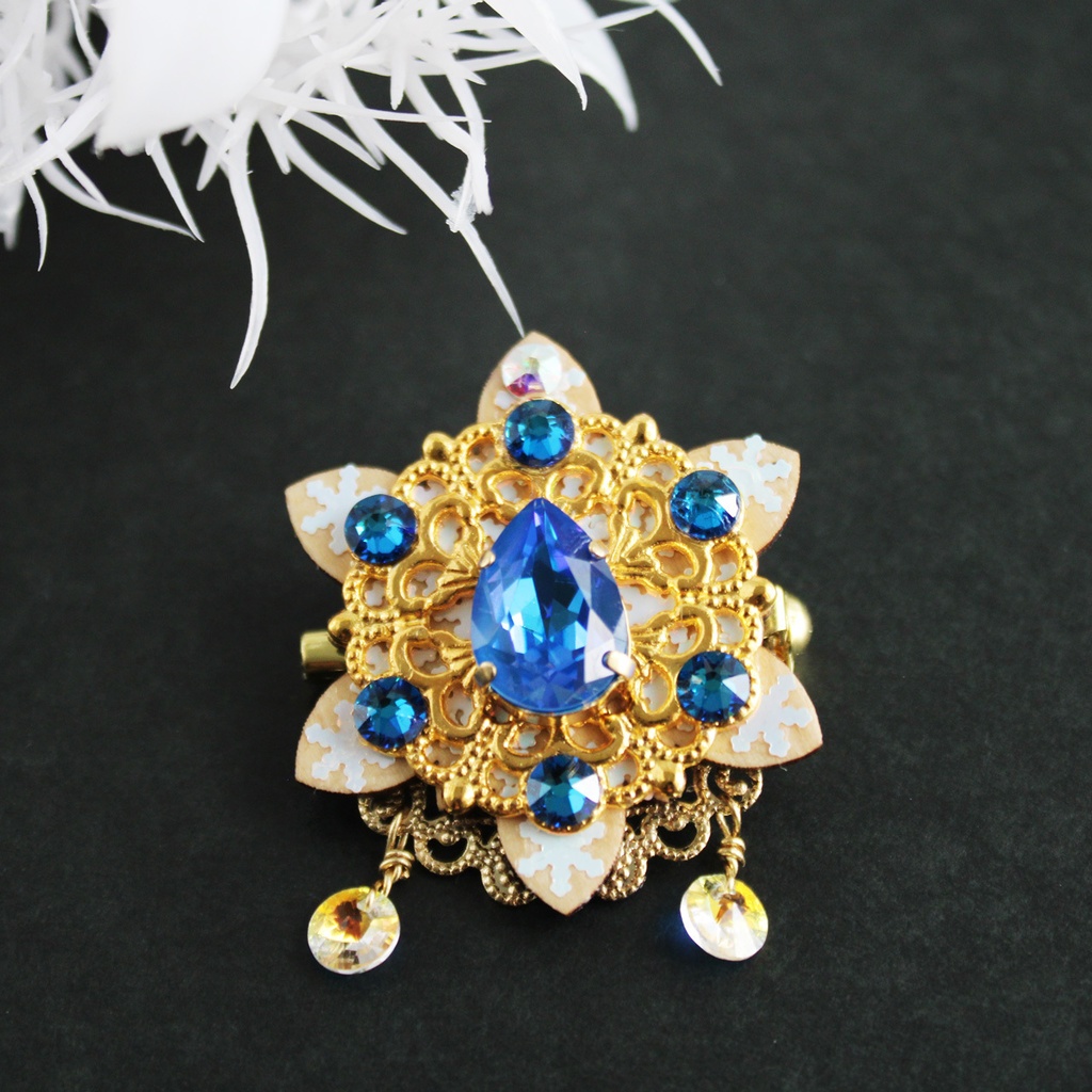 雪の華ブローチ(全5色)【高級クリスタル使用】