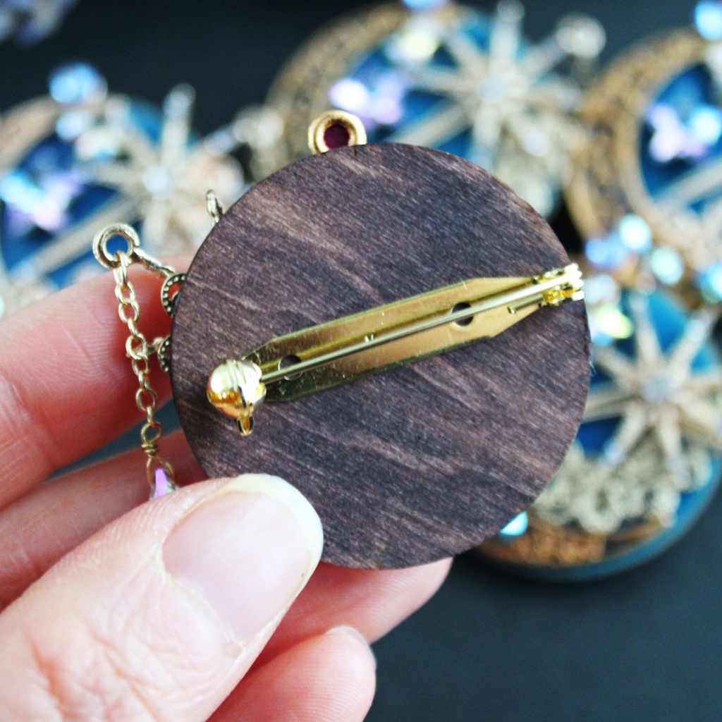 星月夜のブローチVer.2【希少高級クリスタル使用】