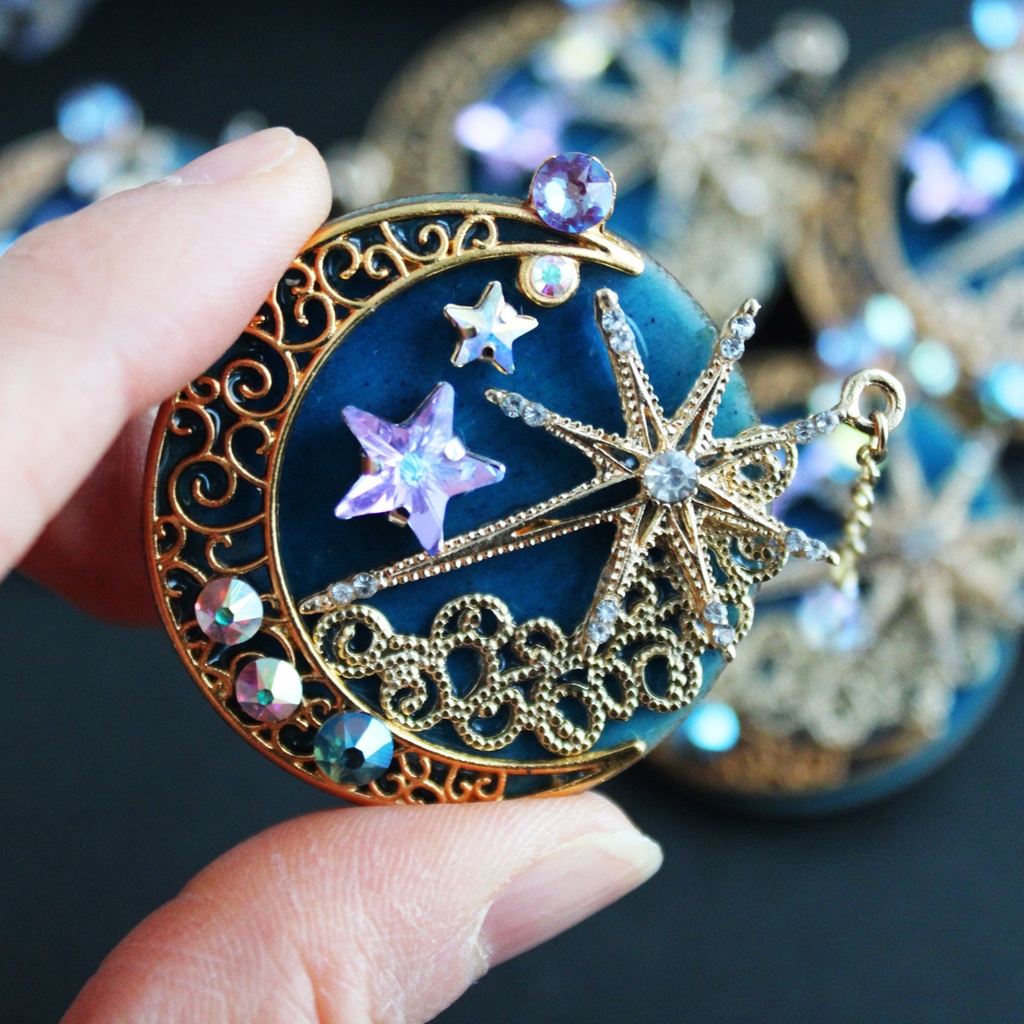 星月夜のブローチVer.2【希少高級クリスタル使用】