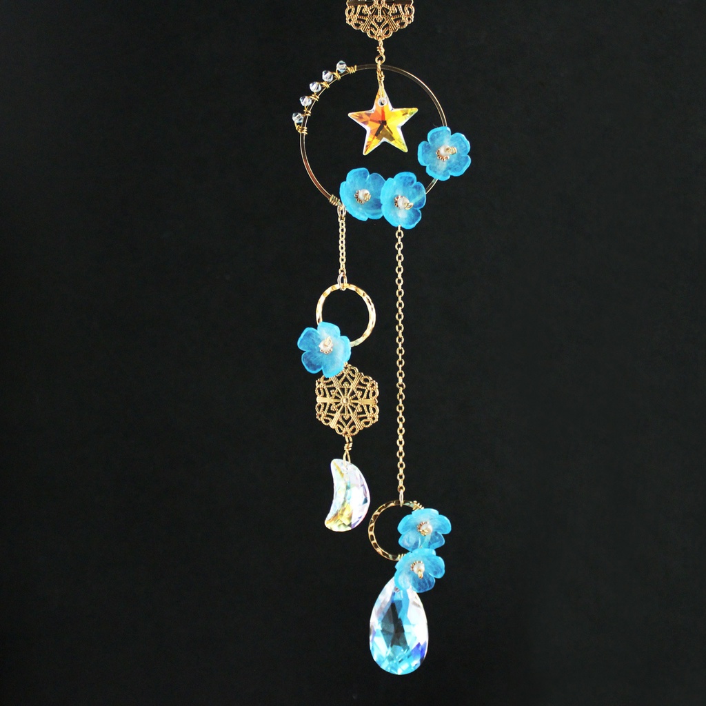 １点もの★星月夜のネモフィラ サンキャッチャー（希少高級クリスタル使用） 