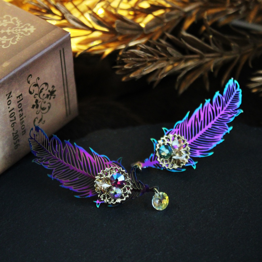 彩光の羽ピンブローチ(右向き・左向き)全3色【高級クリスタル使用】