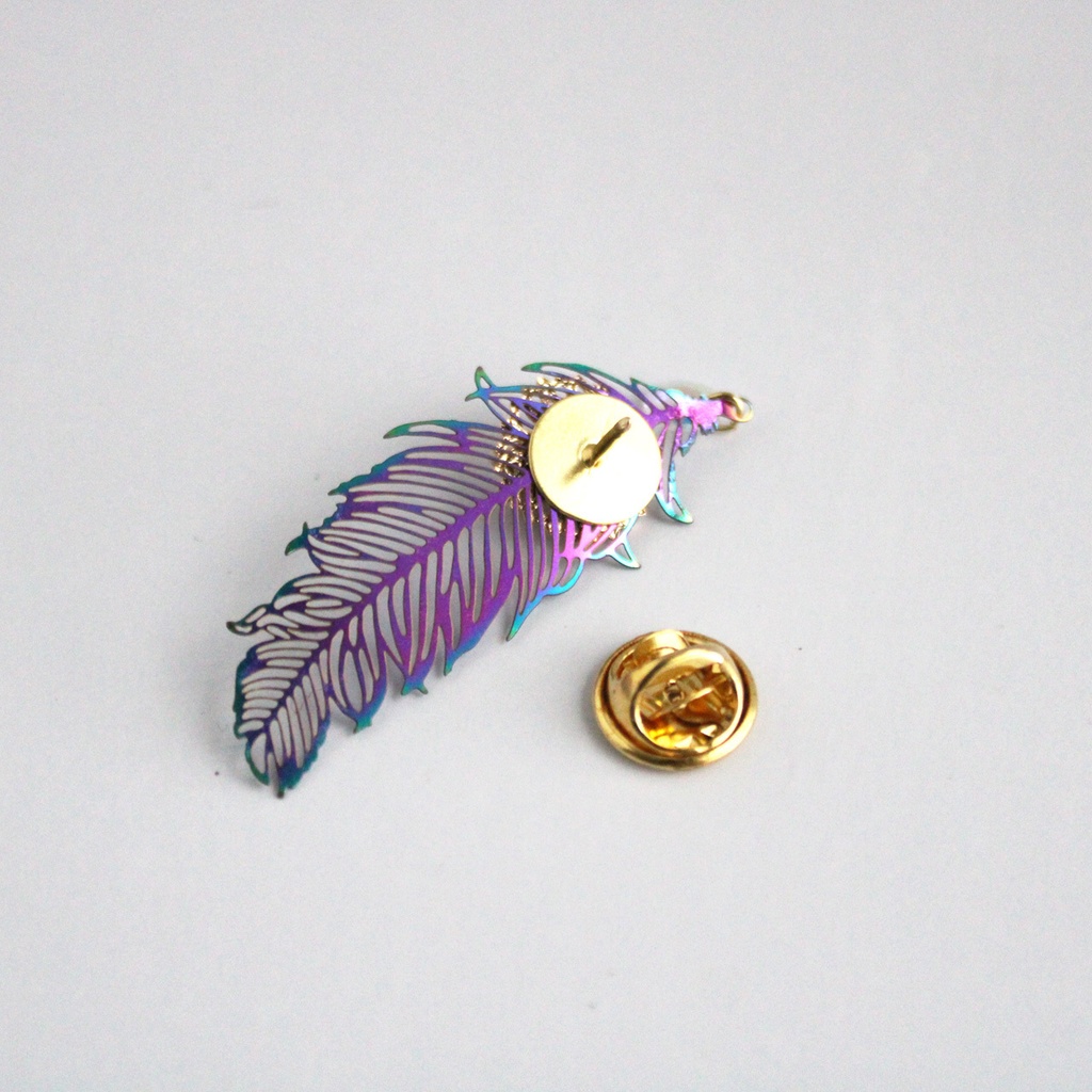 彩光の羽ピンブローチ(右向き・左向き)全3色【高級クリスタル使用】