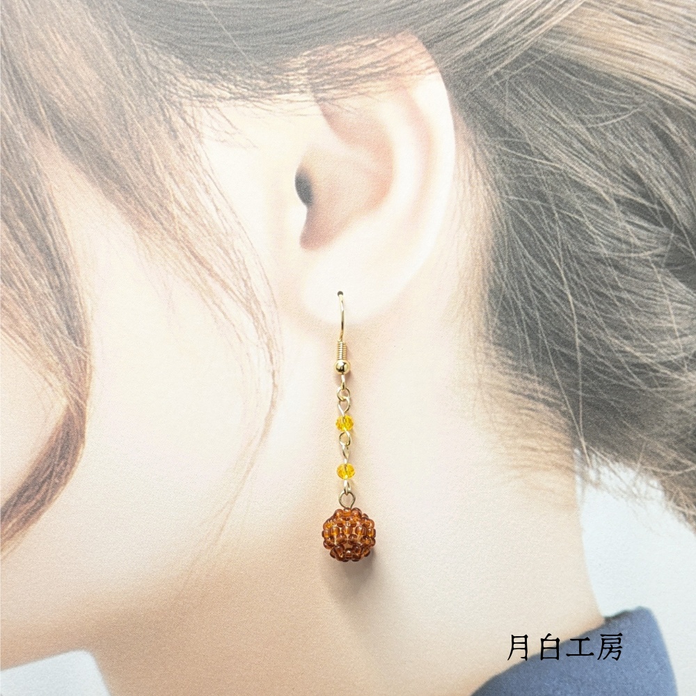 NO.56 ビーズボール ブラウン×イエロー フックピアス