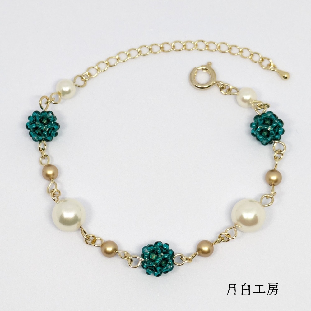 NO.106 【お試し価格】ビーズボールとシルキーパール クリスタルパール ブレスレット【ブルージルコン】