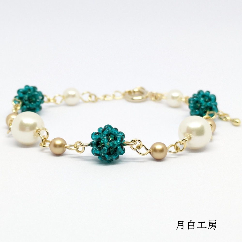 NO.106 【お試し価格】ビーズボールとシルキーパール クリスタルパール ブレスレット【ブルージルコン】