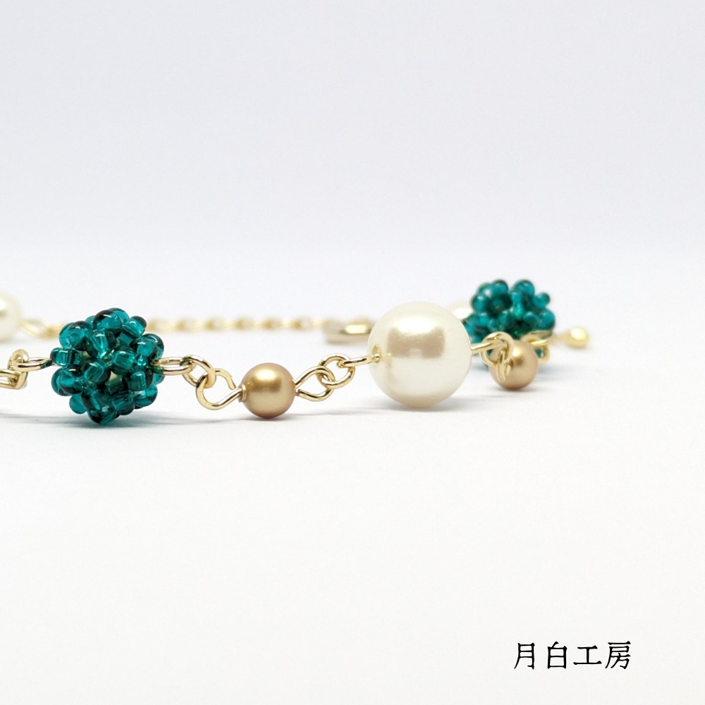 NO.106 【お試し価格】ビーズボールとシルキーパール クリスタルパール ブレスレット【ブルージルコン】
