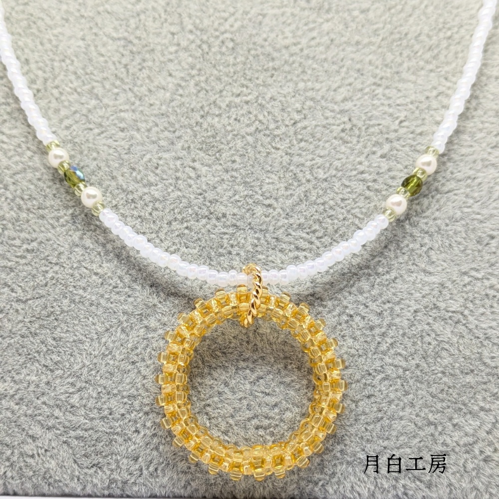 NO.113 ビーズフープのペンダントトップ付き ビーズネックレス 【ライトコロラドトパーズ】