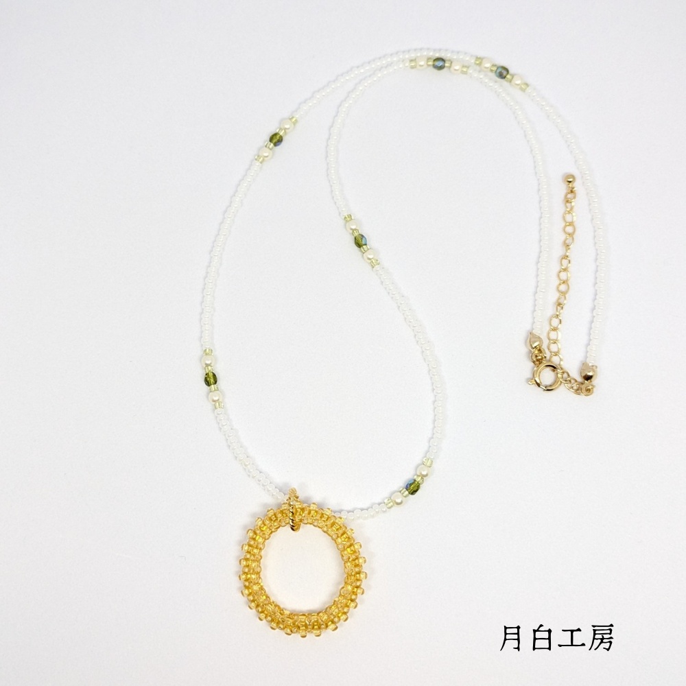 NO.113 ビーズフープのペンダントトップ付き ビーズネックレス 【ライトコロラドトパーズ】