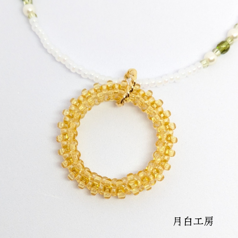 NO.113 ビーズフープのペンダントトップ付き ビーズネックレス 【ライトコロラドトパーズ】