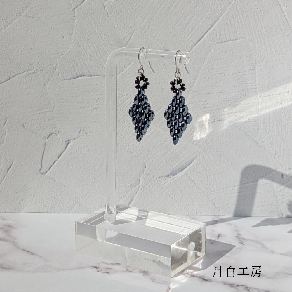 NO.128 チェコツインビーズ ブラックアイリス ダイヤ型 ピアス