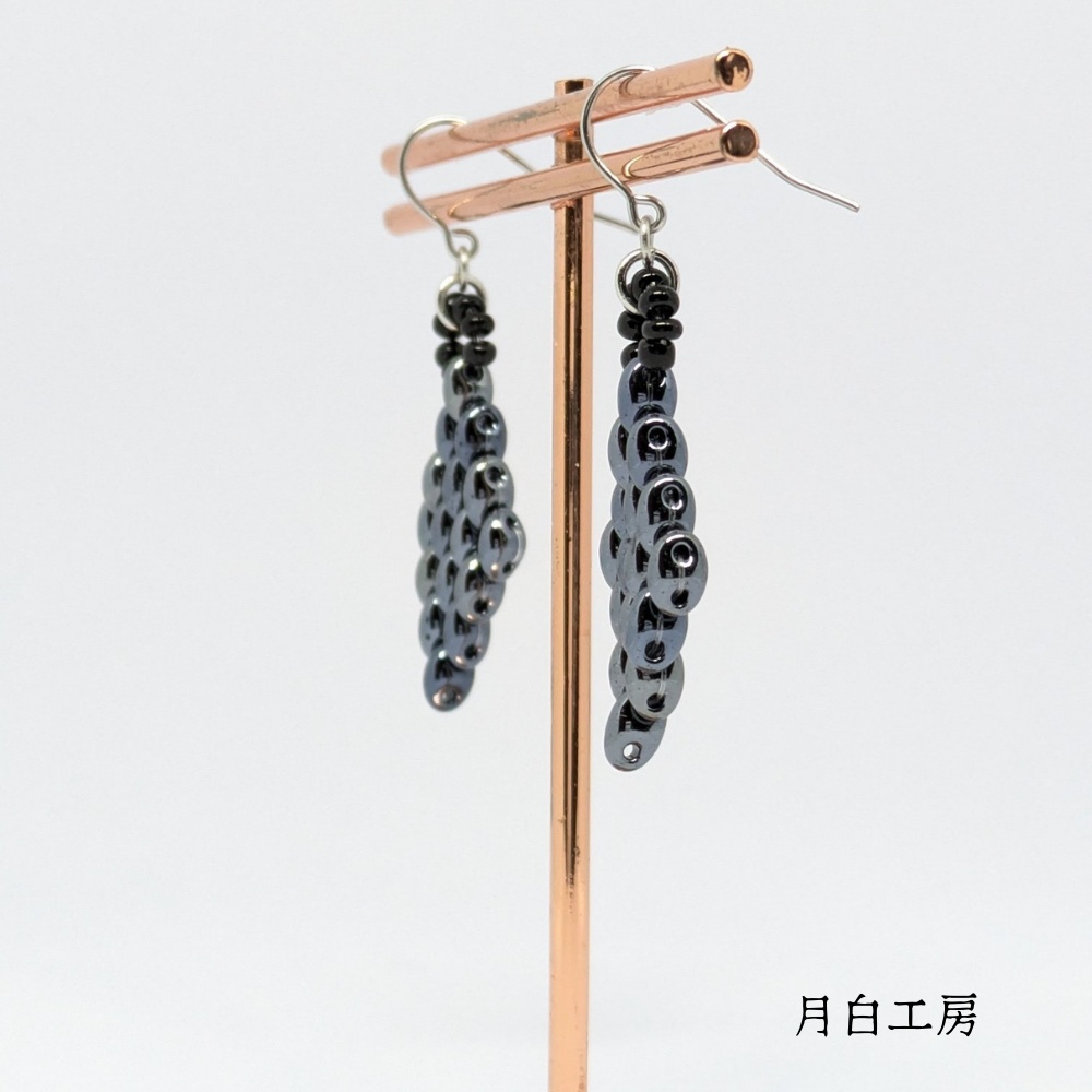 NO.128 チェコツインビーズ ブラックアイリス ダイヤ型 ピアス