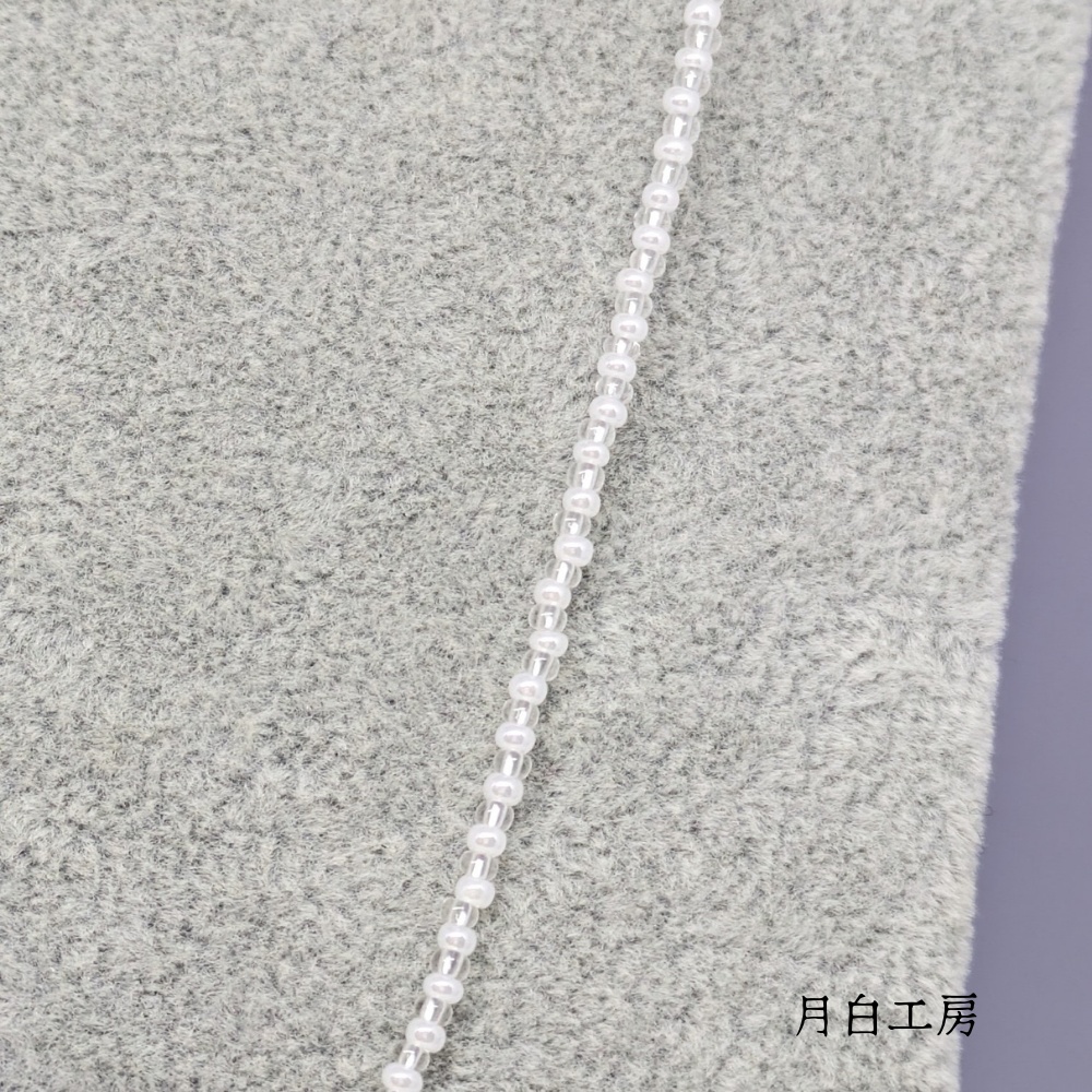 NO.135 【数量限定】ビーズネックレス【パールホワイト×クリア】ペンダントトップ ブルーグラデーション