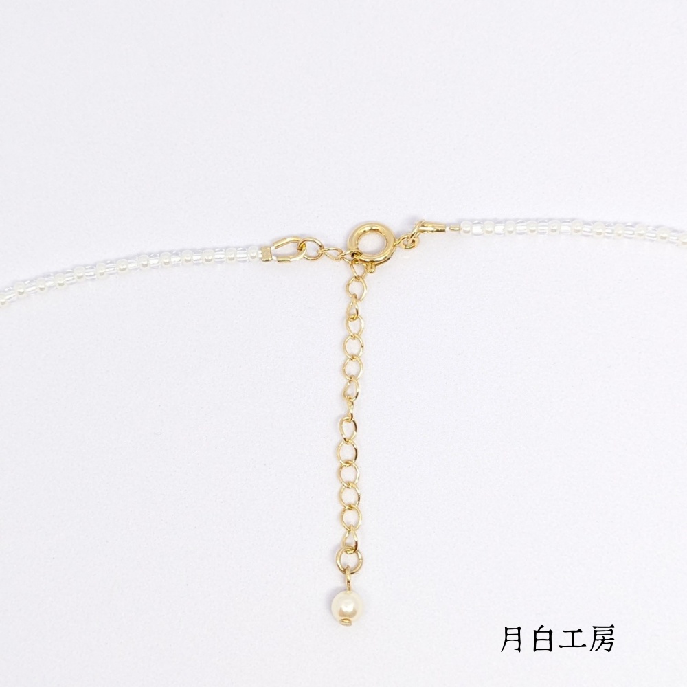 NO.135 【数量限定】ビーズネックレス【パールホワイト×クリア】ペンダントトップ ブルーグラデーション