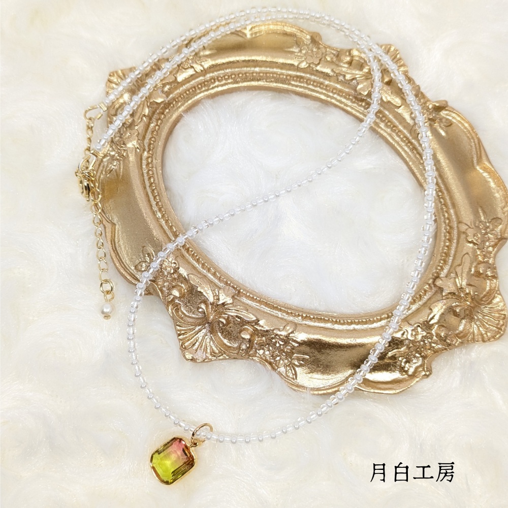 NO.145　【数量限定】ビーズネックレス【パールホワイト×クリア】ペンダントトップ　イエロー×ピンク