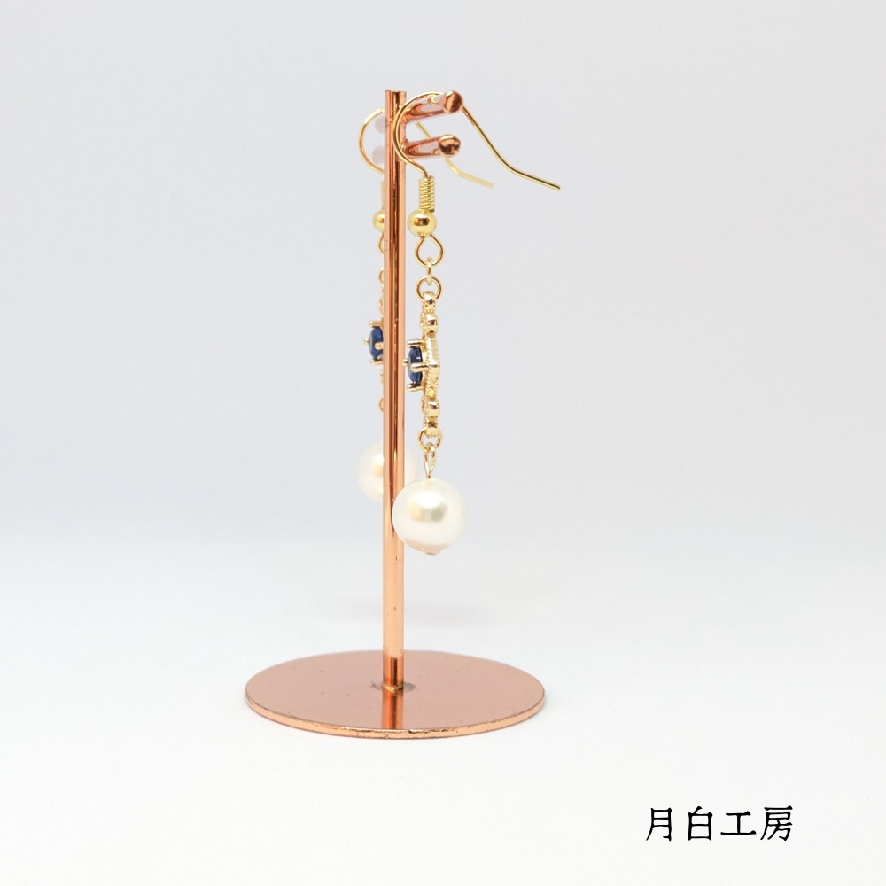 NO.63 【1点物】 キュービックジルコニア ロイヤルブルー×シルキーパールフックピアス