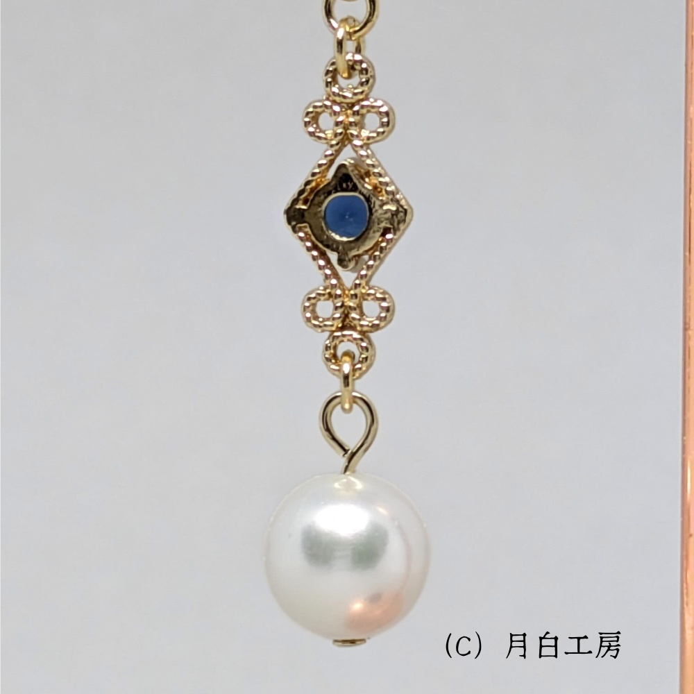 NO.63 【1点物】 キュービックジルコニア ロイヤルブルー×シルキーパールフックピアス