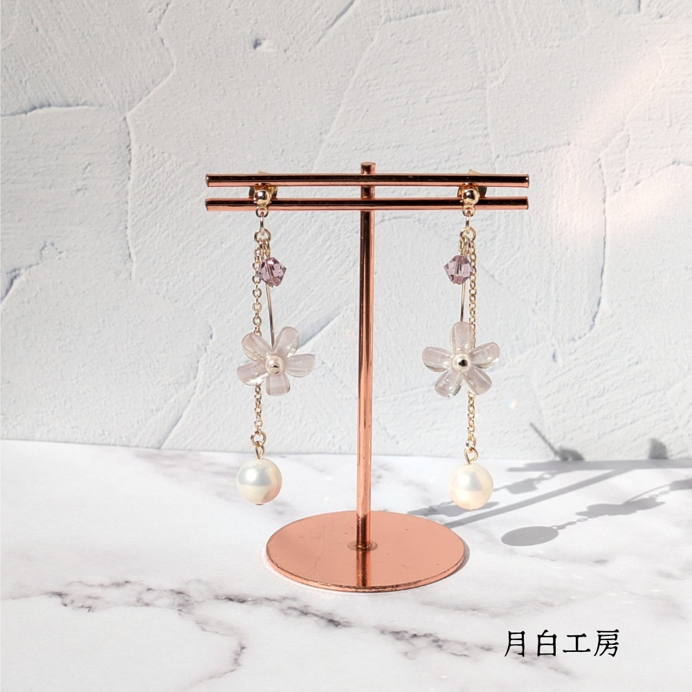 NO.155 【数量限定】お花 シルキーパール クリスタルガラス ライトアメジスト ピアス