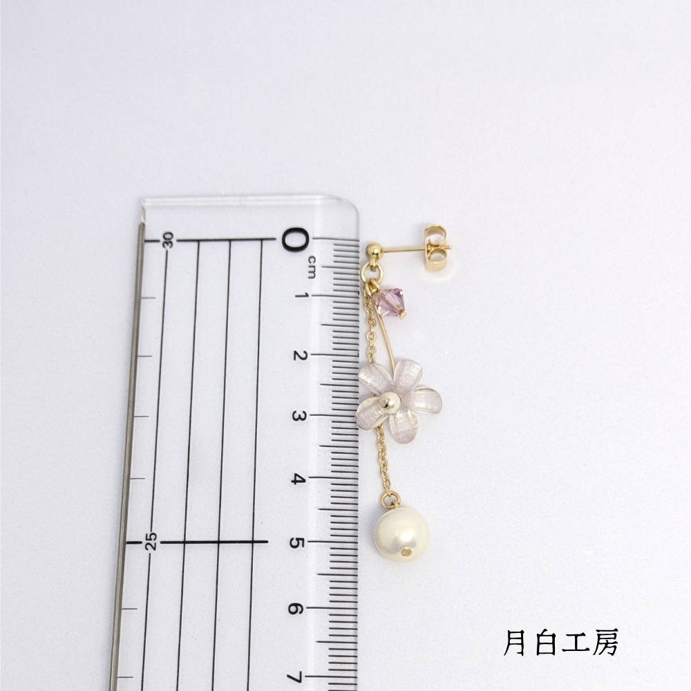 NO.155 【数量限定】お花 シルキーパール クリスタルガラス ライトアメジスト ピアス