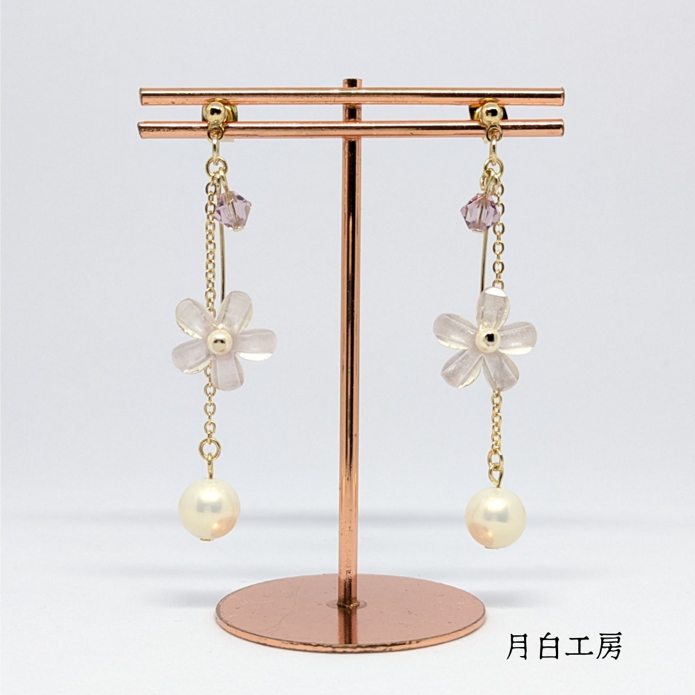 NO.155 【数量限定】お花 シルキーパール クリスタルガラス ライトアメジスト ピアス