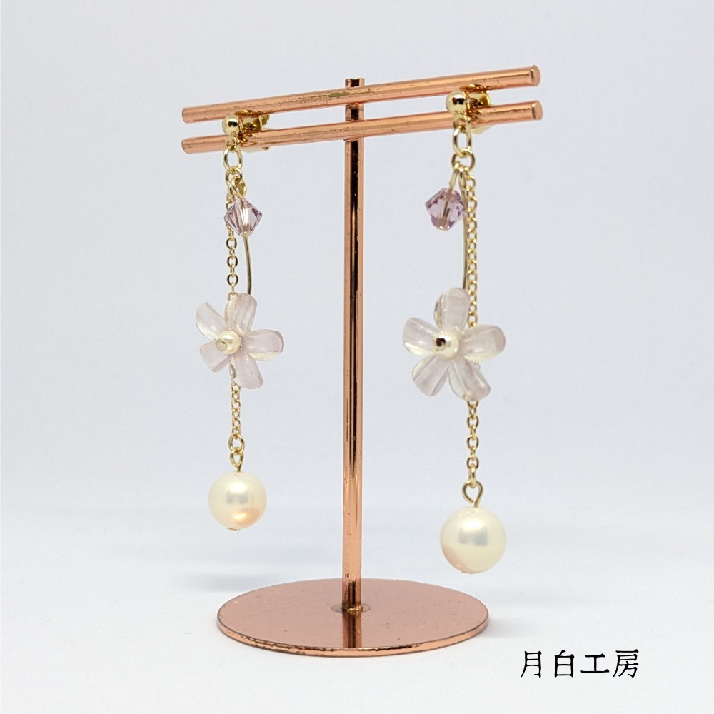 NO.155 【数量限定】お花 シルキーパール クリスタルガラス ライトアメジスト ピアス