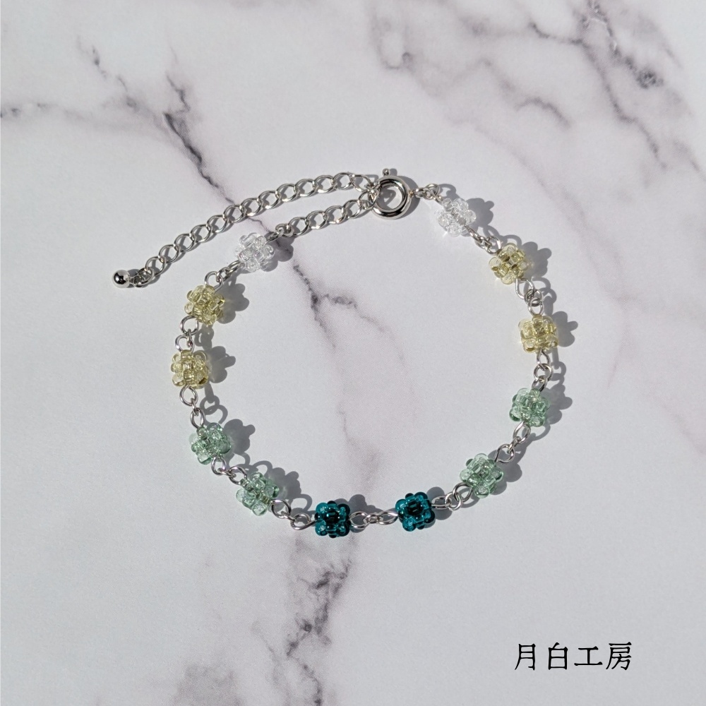 NO.157 小さなビーズボールのブレスレット【グリーン】