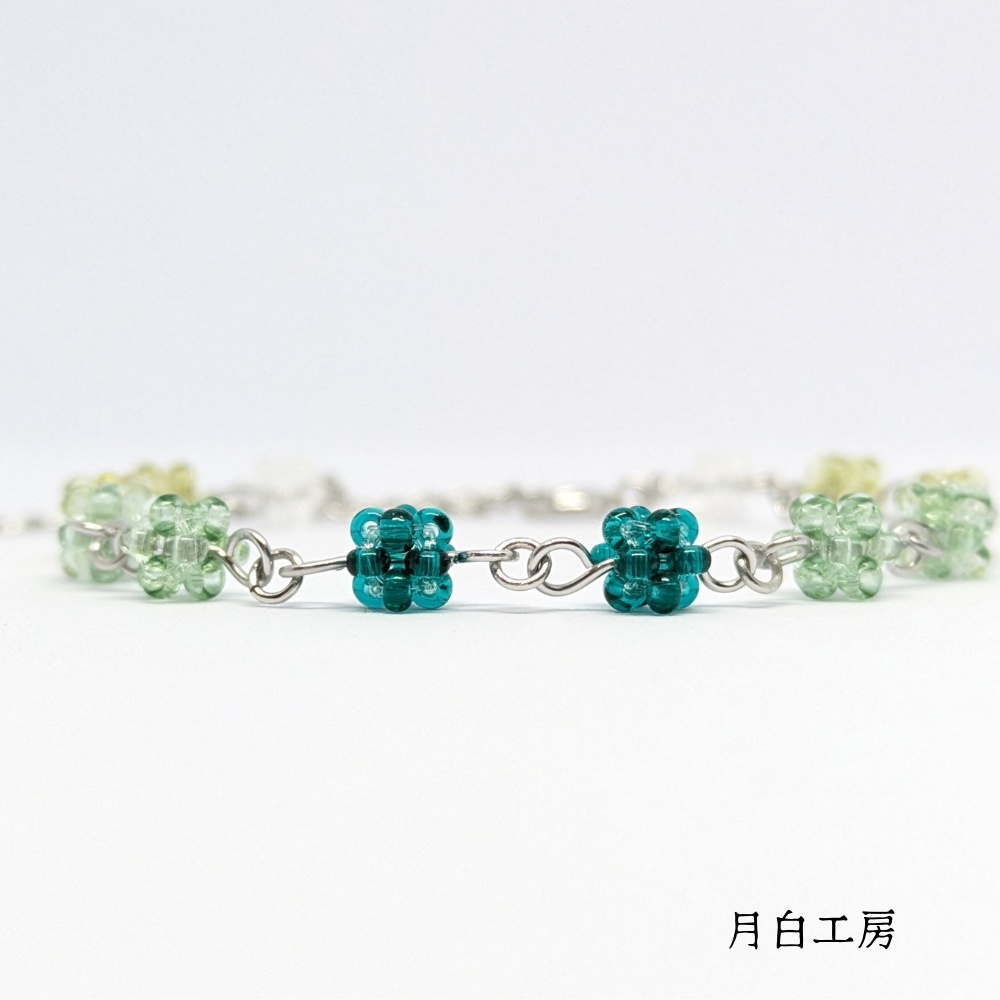NO.157 小さなビーズボールのブレスレット【グリーン】