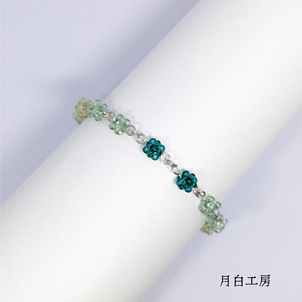 NO.157 小さなビーズボールのブレスレット【グリーン】