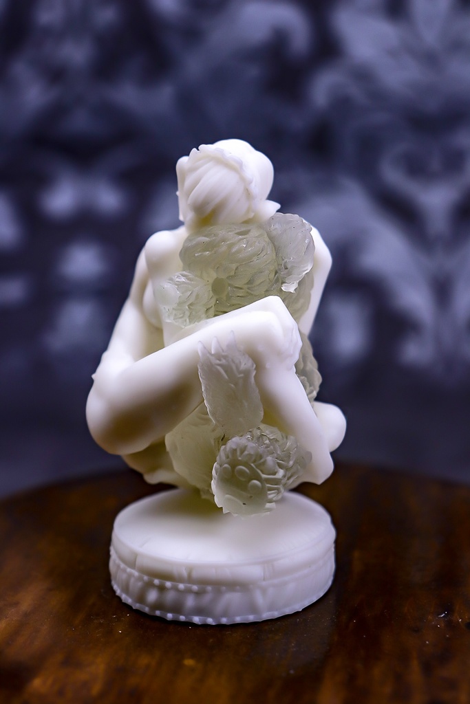 Hold you back / STATUE (未塗装未組み立てガレージキット)