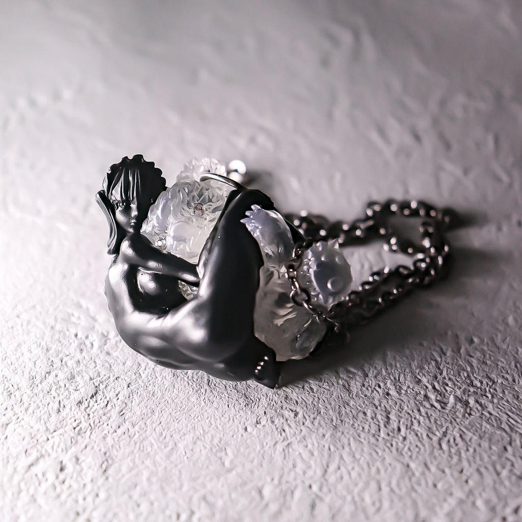 Hold you back "BLACK" / PENDANT