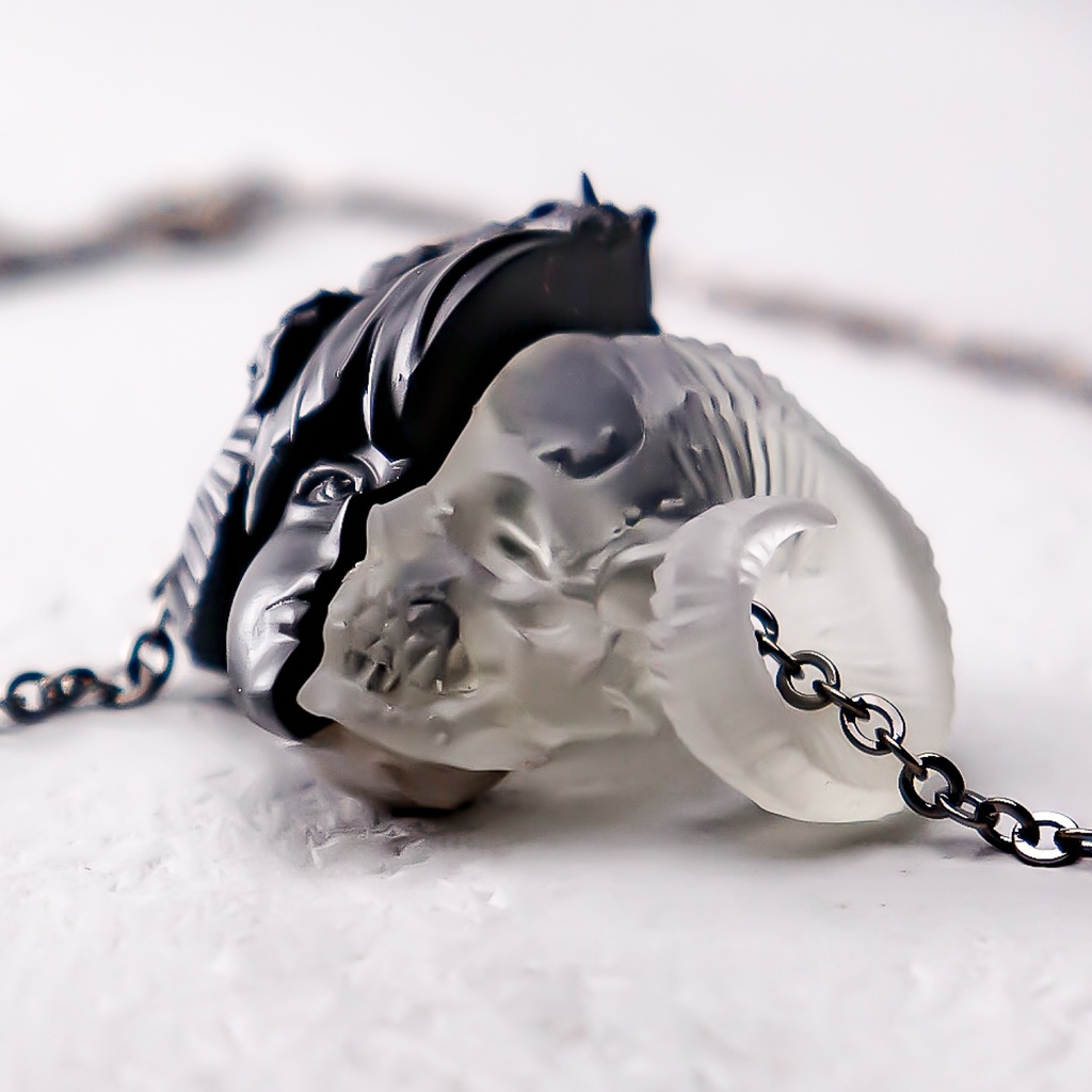 虚勢と不安 ”BLACK×CLEAR” / Fear and anxiety PENDANT